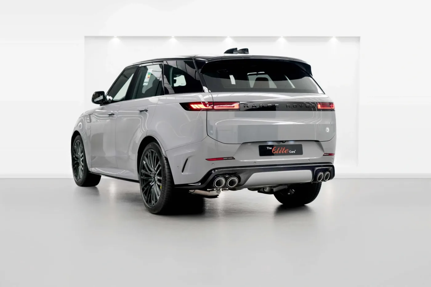 2025 Land Rover Range Rover Sport SV offered by a specialist dealer in Dubai, United Arab Emirates, photo 5 of 10