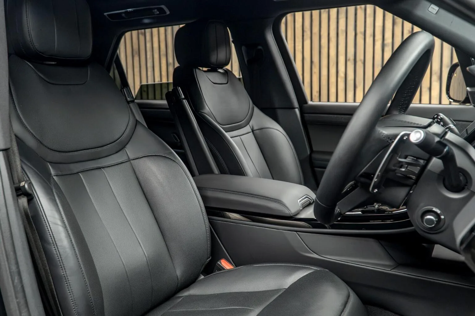2025 Land Rover Range Rover Sport D300 Stealth Edition, 2/30