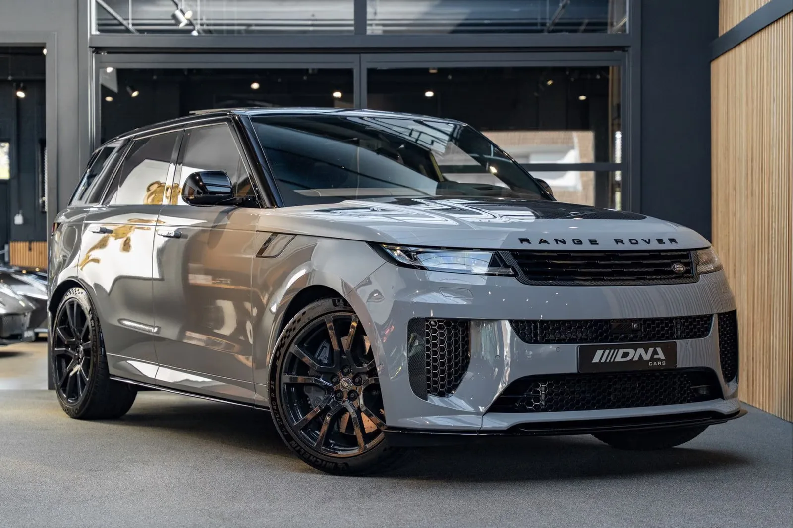 2025 Land Rover Range Rover Sport SV P635 Carbon offered by a specialist dealer in Naarden, Netherlands, main photo