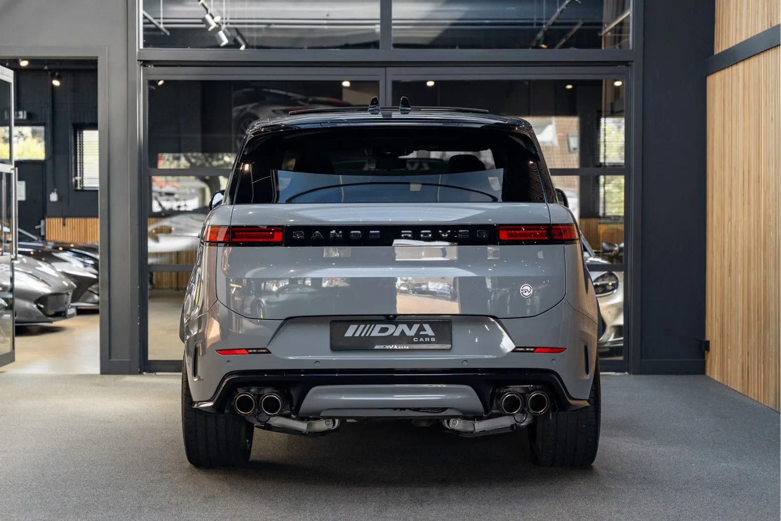 2025 Land Rover Range Rover Sport SV P635 Carbon, 7/30