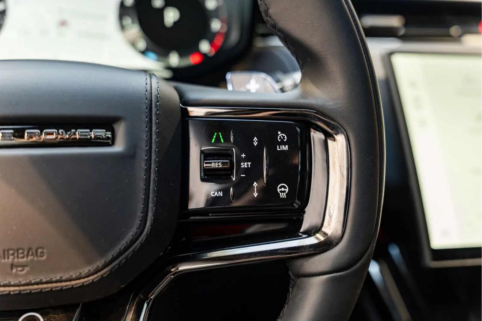 2025 Land Rover Range Rover Sport SV P635 Carbon, 30/30