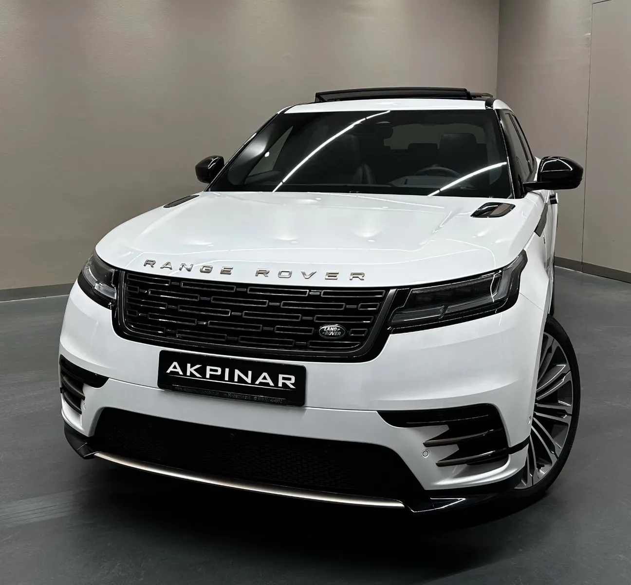 2025 Land Rover Range Rover Velar Autobiography, 2/28