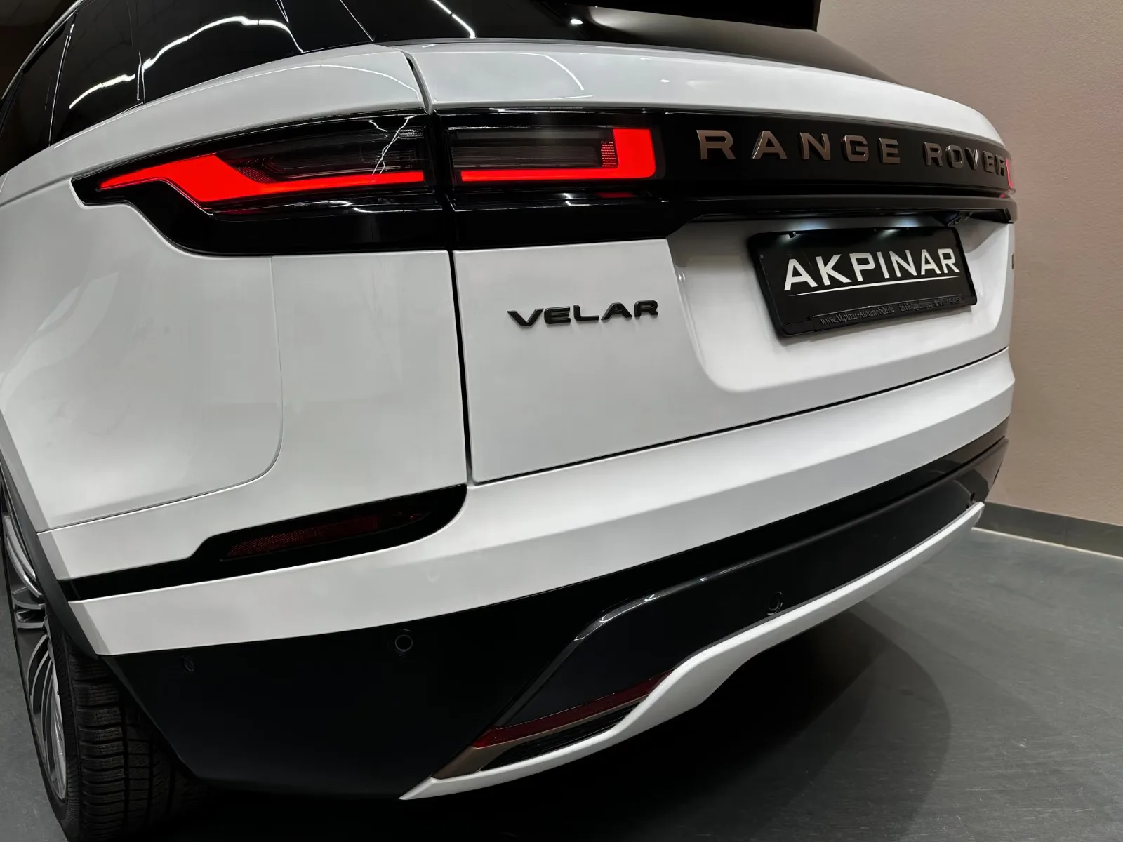 2025 Land Rover Range Rover Velar Autobiography, 7/28