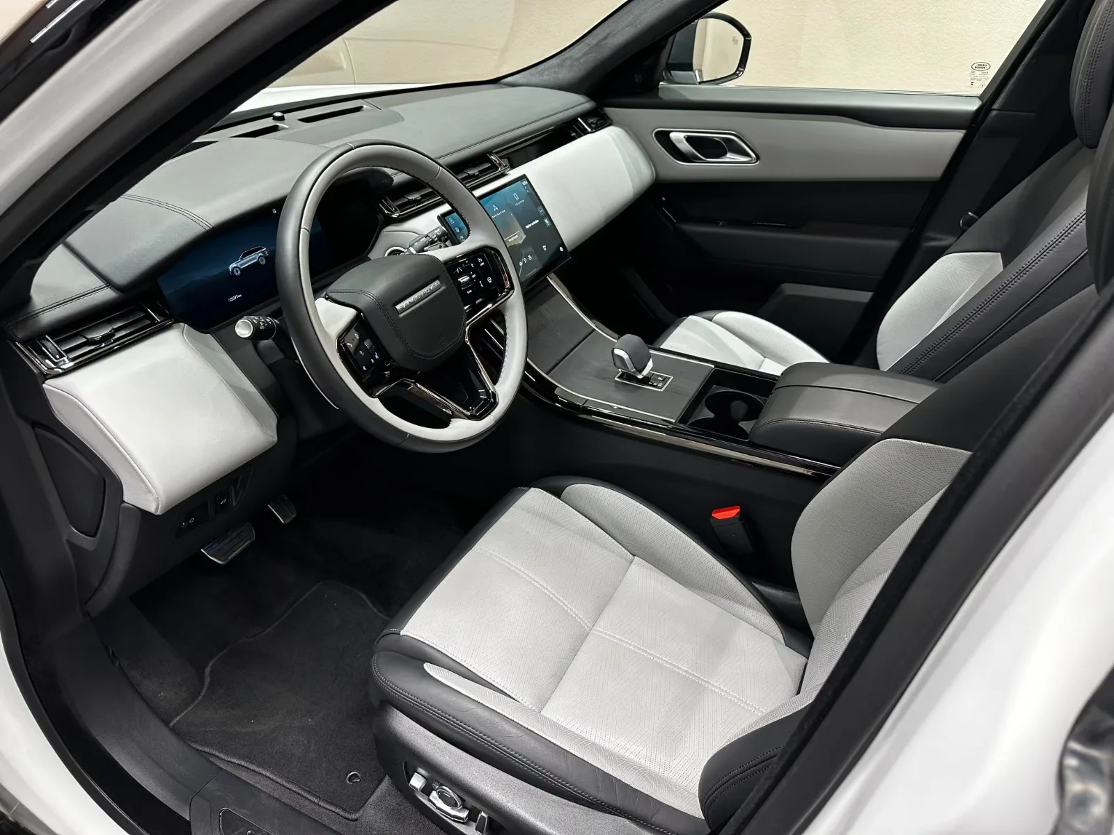 2025 Land Rover Range Rover Velar Autobiography, 10/28