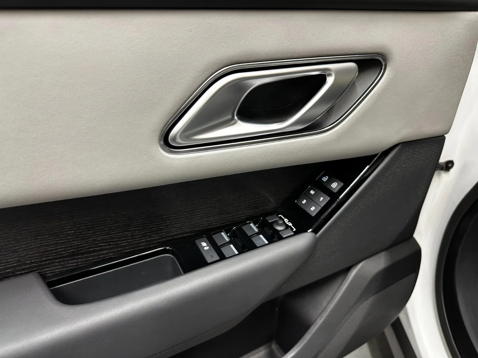 2025 Land Rover Range Rover Velar Autobiography, 13/28