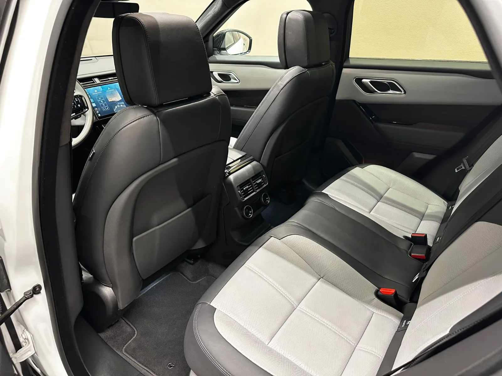 2025 Land Rover Range Rover Velar Autobiography, 14/28
