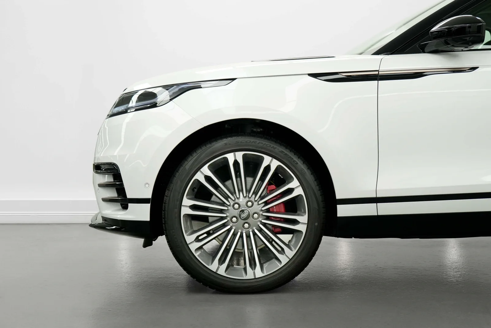 2025 Land Rover Range Rover Velar SE P250 Dynamic, 6/16