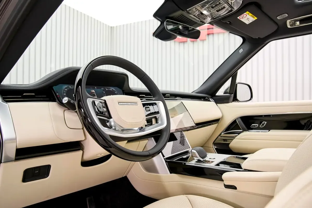 2025 Land Rover Range Rover P400 HSE, 9/12