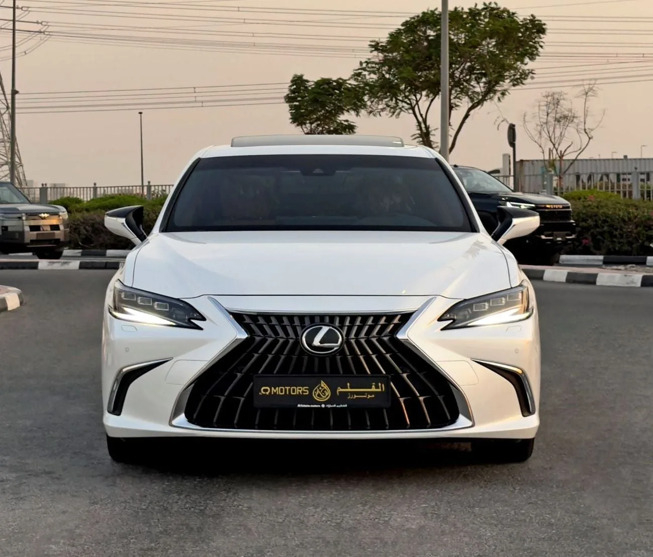 2025 Lexus ES350, 2/13