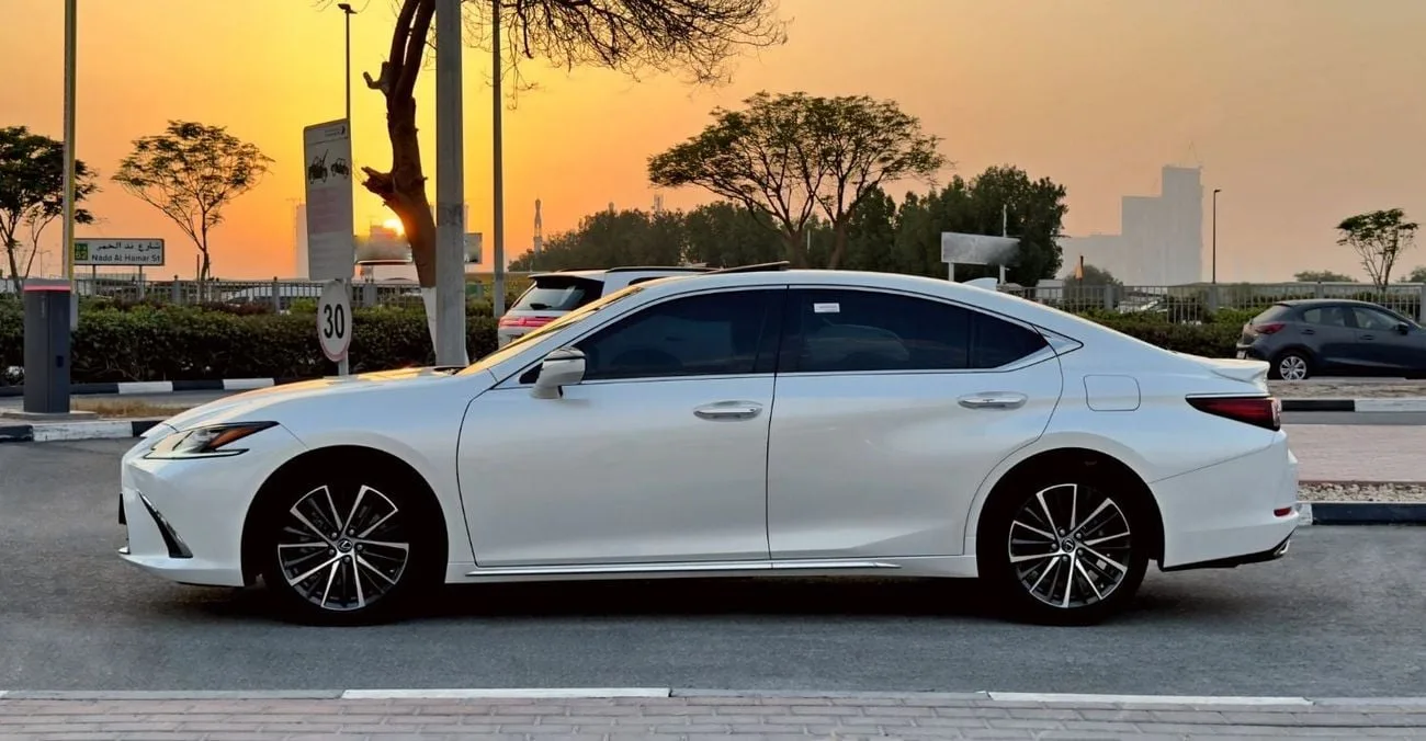2025 Lexus ES350, 4/13