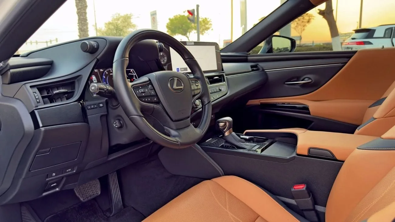 2025 Lexus ES350, 8/13