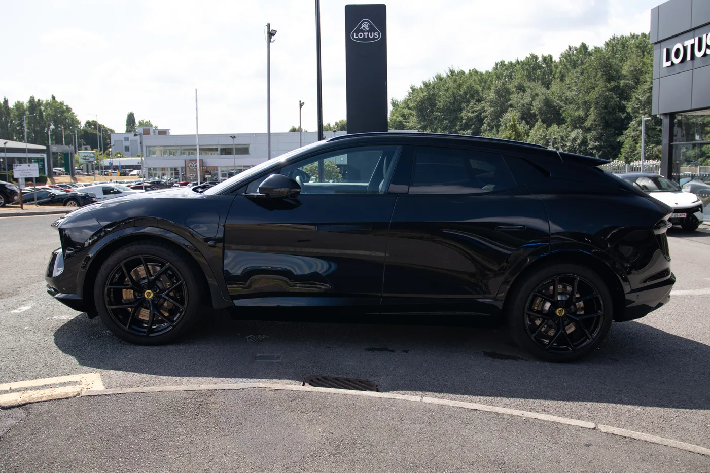 2025 Lotus Eletre offered by a franchised dealer group in Manchester, United Kingdom, photo 7 of 25