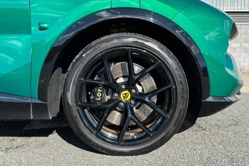 2025 Lotus Eletre S, 15/30