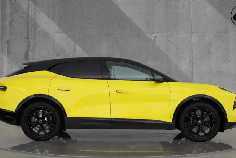 2025 Lotus Eletre S, 3/30