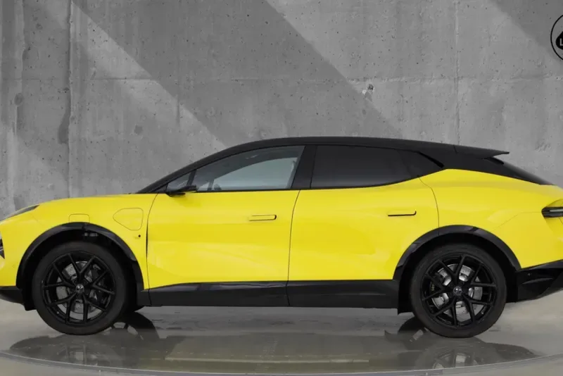 2025 Lotus Eletre S, 7/30