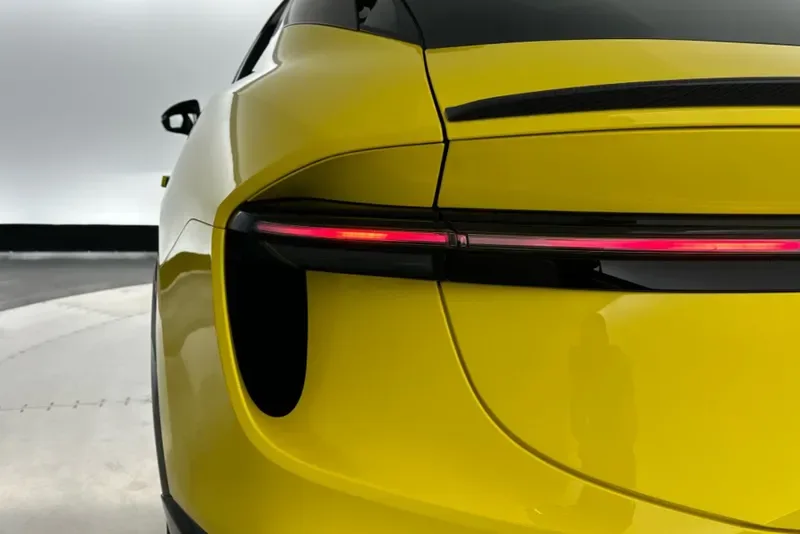 2025 Lotus Eletre S, 16/30