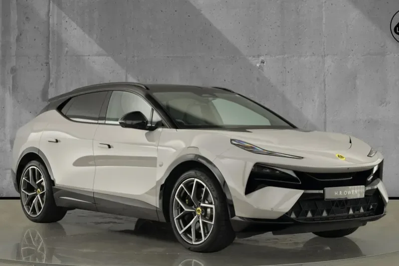 2025 Lotus Eletre S angeboten von einer Vertragshändlergruppe in Hatfield, Vereinigtes Königreich, Hauptfoto