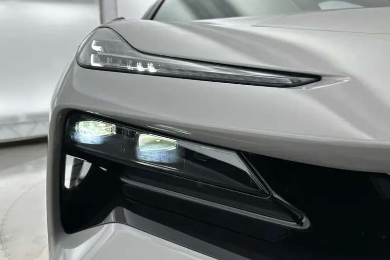 2025 Lotus Eletre S, 12/30