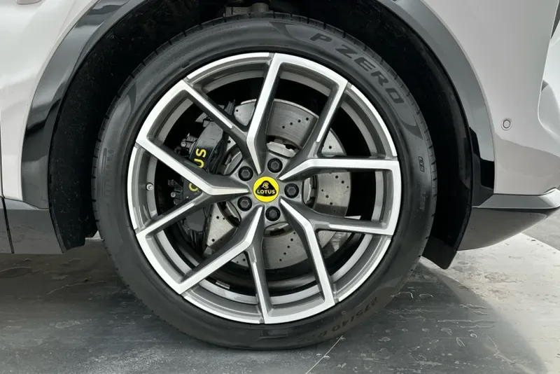 2025 Lotus Eletre S, 26/30