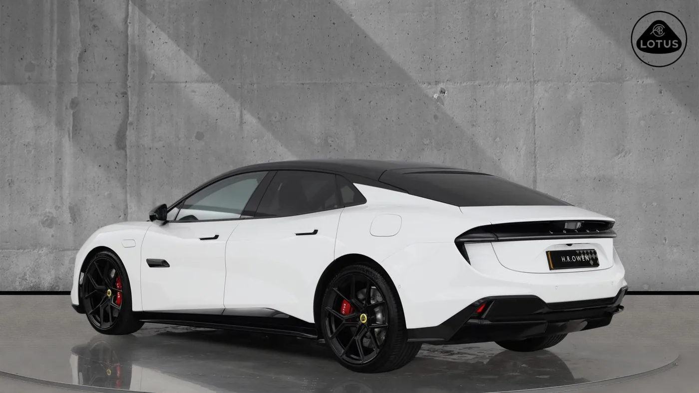 2025 Lotus Emeya S angeboten von einer Vertragshändlergruppe in Hatfield, Vereinigtes Königreich, Foto 2 von 25