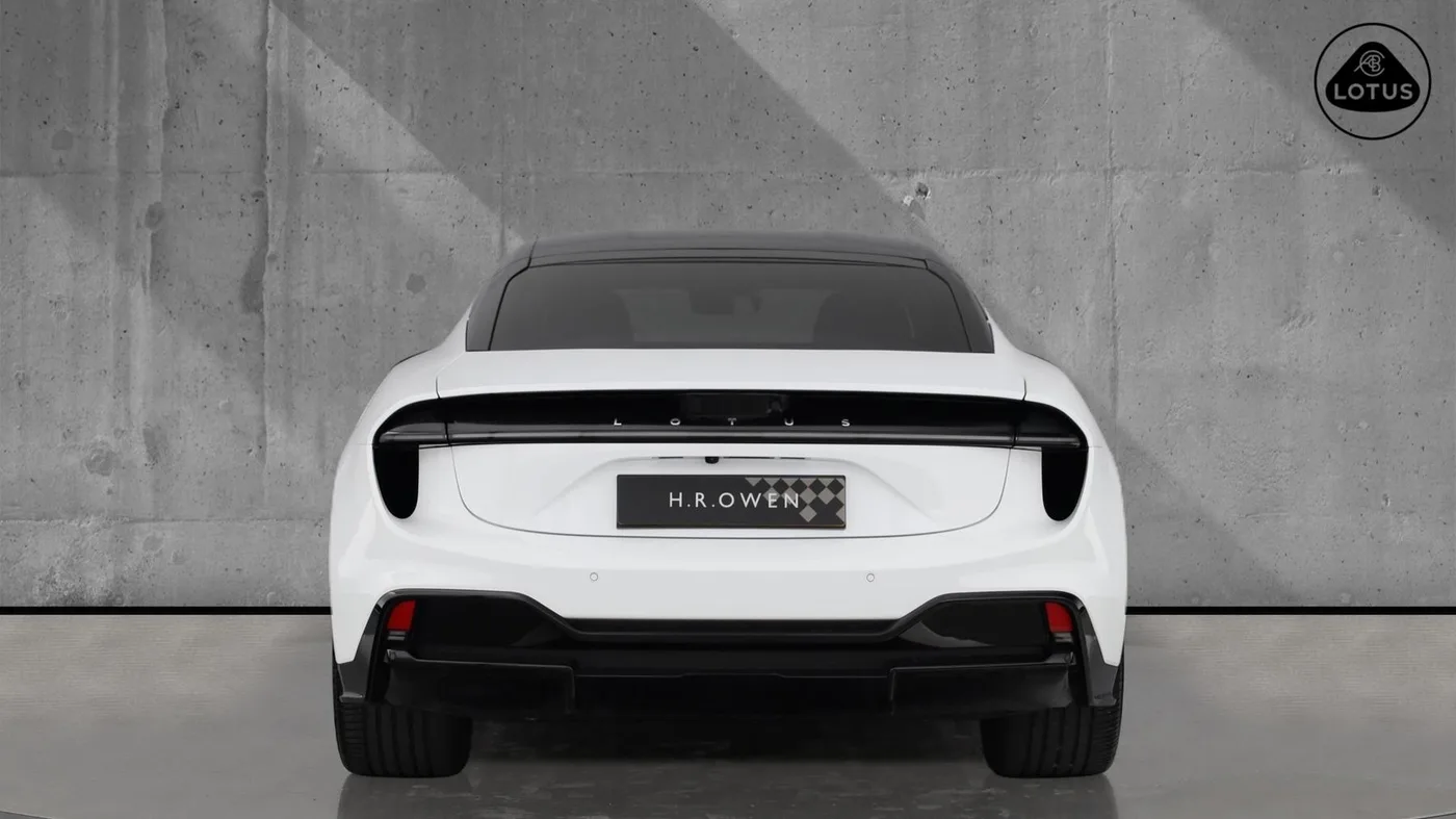 2025 Lotus Emeya S angeboten von einer Vertragshändlergruppe in Hatfield, Vereinigtes Königreich, Foto 8 von 25