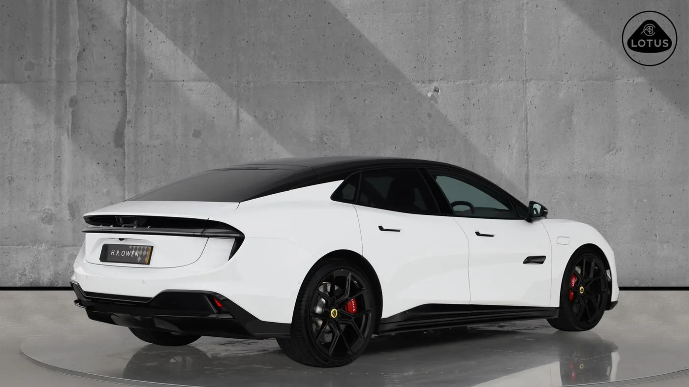 2025 Lotus Emeya S angeboten von einer Vertragshändlergruppe in Hatfield, Vereinigtes Königreich, Foto 14 von 25