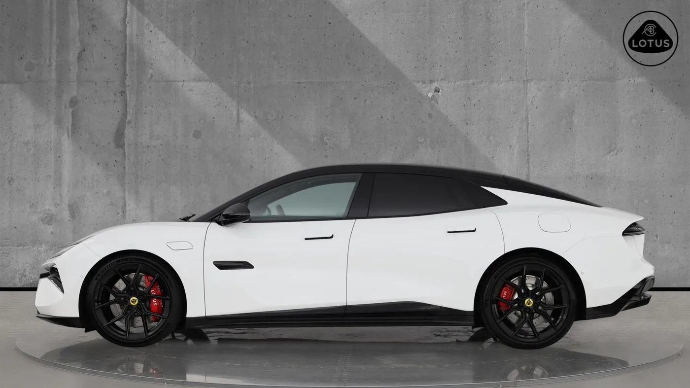 2025 Lotus Emeya S angeboten von einer Vertragshändlergruppe in Hatfield, Vereinigtes Königreich, Foto 18 von 25
