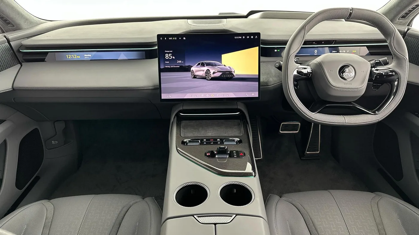 2025 Lotus Emeya S angeboten von einer Vertragshändlergruppe in Hatfield, Vereinigtes Königreich, Foto 19 von 25