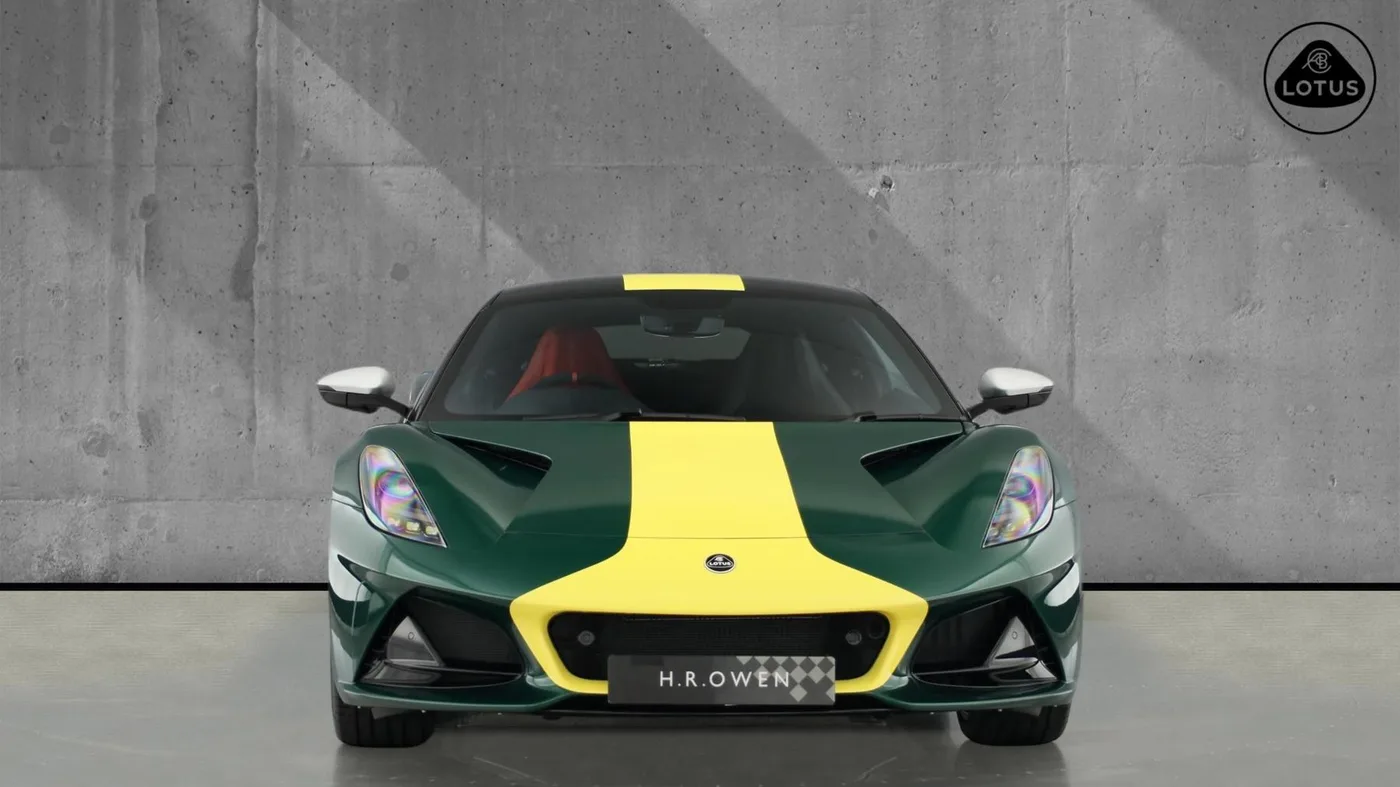 2025 Lotus Emira proposée par un groupe de concessions agréées à Manchester, Royaume-Uni, photo 7 sur 25