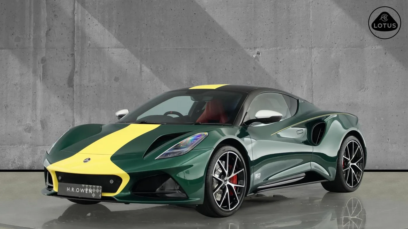 2025 Lotus Emira proposée par un groupe de concessions agréées à Manchester, Royaume-Uni, photo 21 sur 25