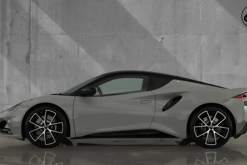 2025 Lotus Emira Turbo SE, 6/30