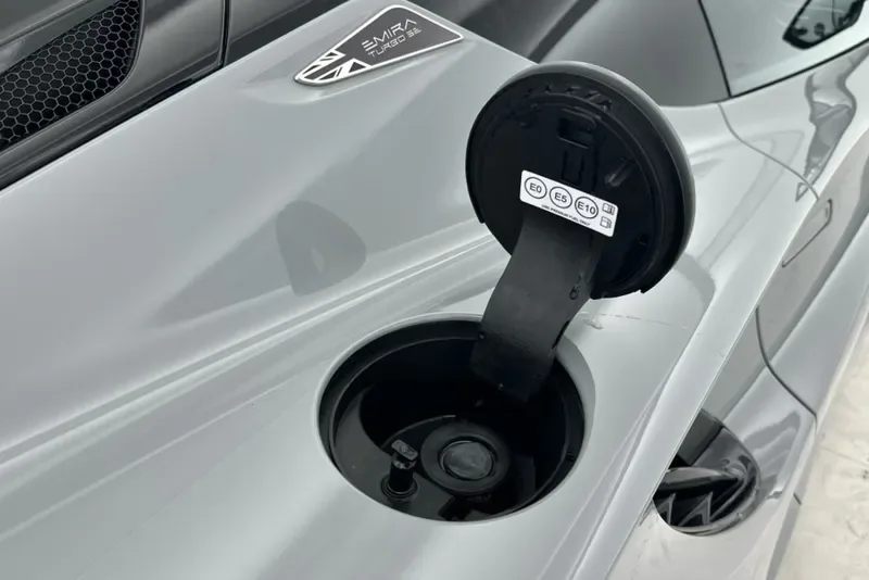 2025 Lotus Emira Turbo SE, 9/30