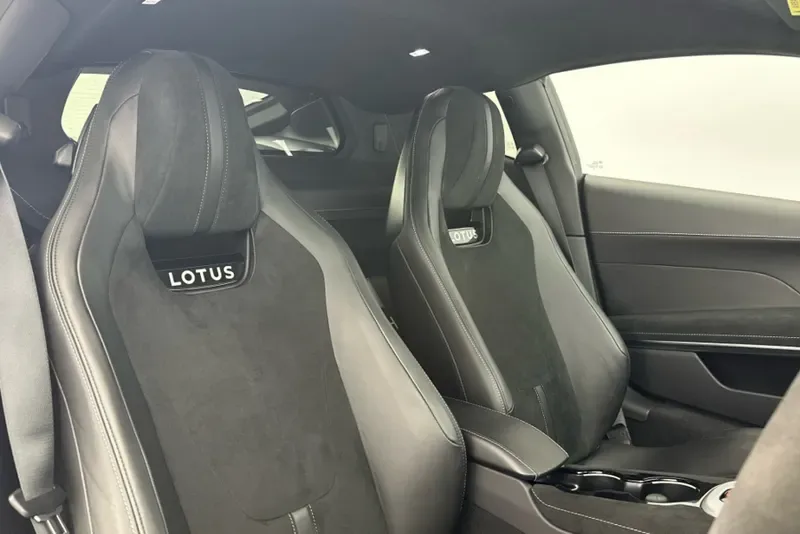 2025 Lotus Emira Turbo SE, 14/30