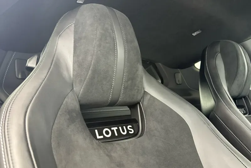 2025 Lotus Emira Turbo SE, 22/30