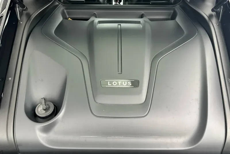 2025 Lotus Emira Turbo SE, 25/30