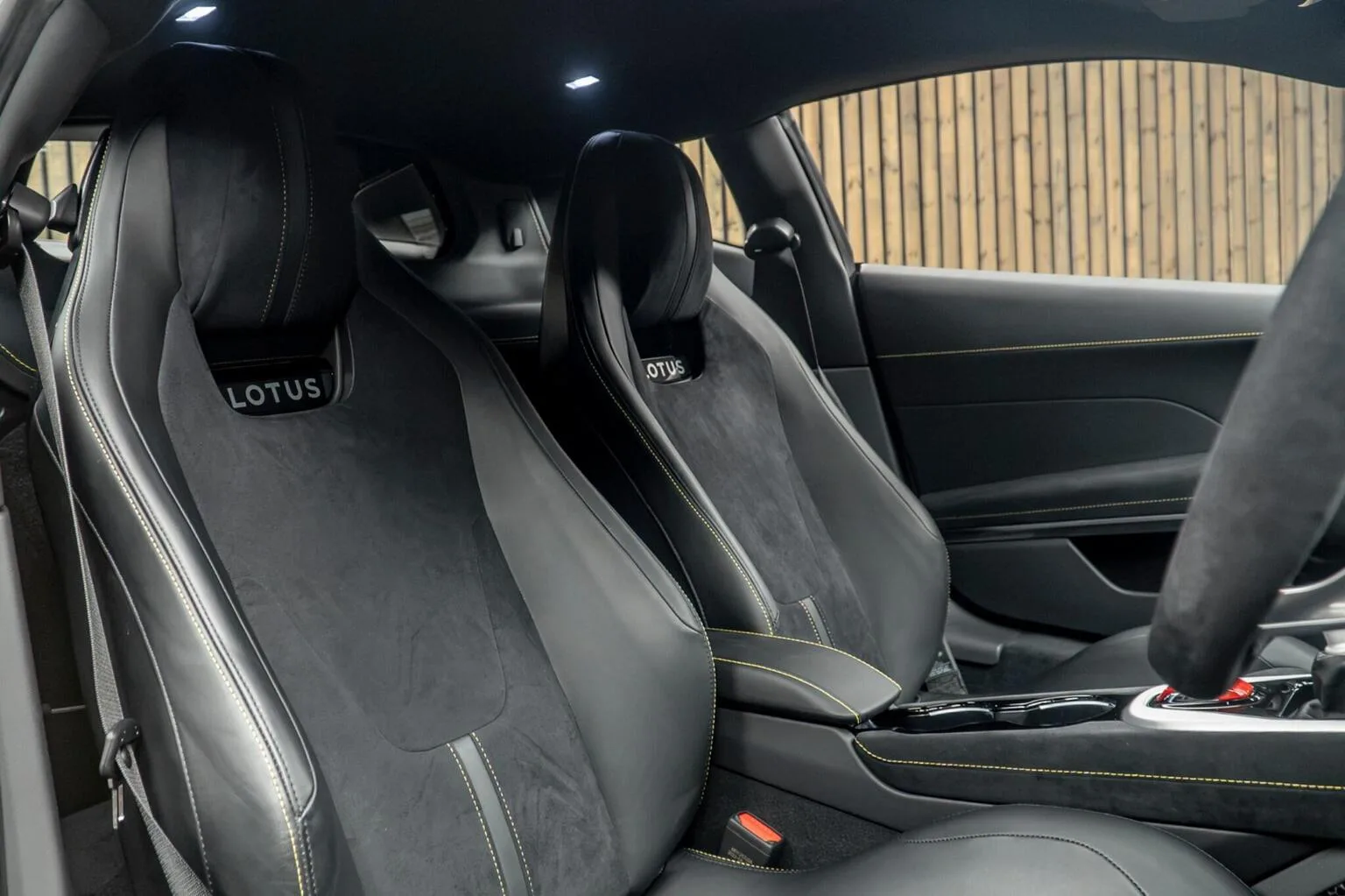 2025 Lotus Emira V6 First Edition, 2/30