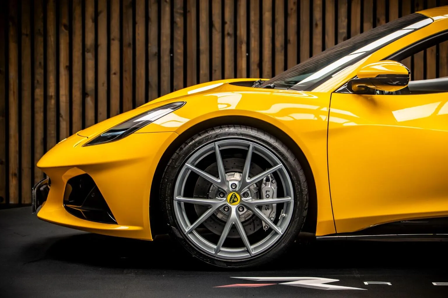 2025 Lotus Emira V6 First Edition, 8/30