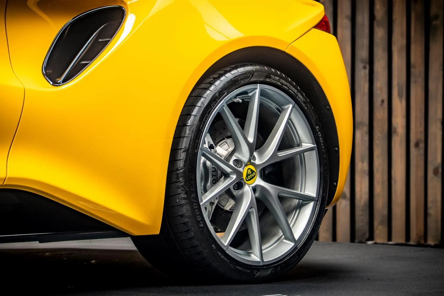 2025 Lotus Emira V6 First Edition, 15/30