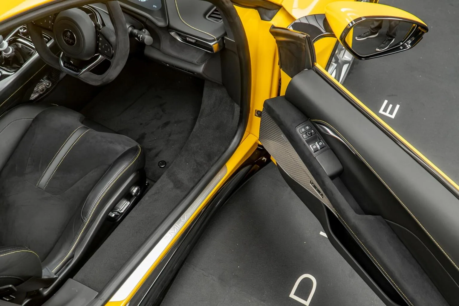 2025 Lotus Emira V6 First Edition, 27/30