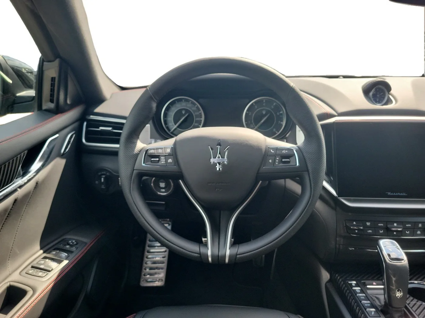 2025 Maserati Ghibli Modena angeboten von einem Fachhändler in Singen, Deutschland, Foto 6 von 15