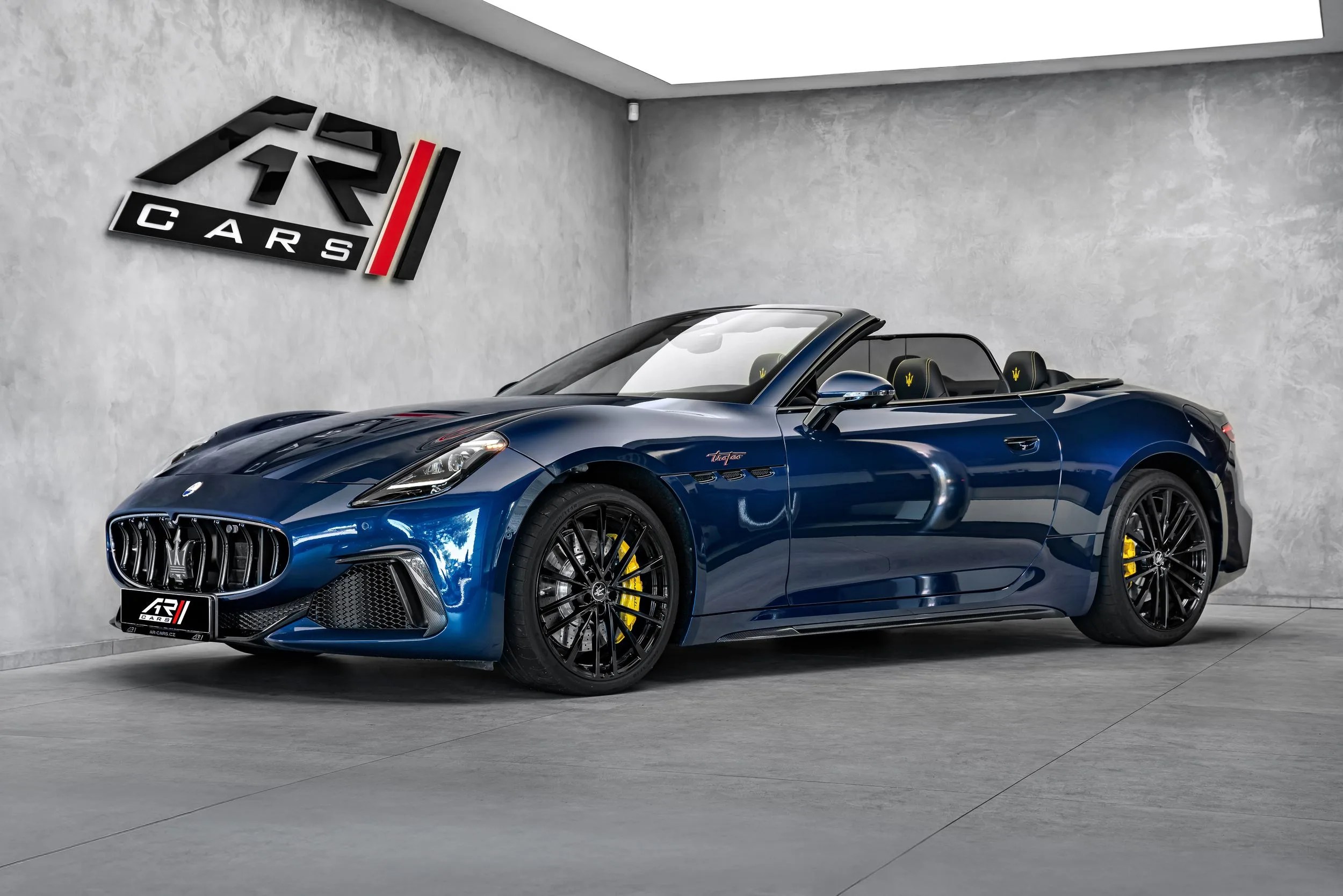 2025 Maserati GranCabrio Trofeo angeboten von einem Spezialhändler in Ostrava, Tschechien, Hauptfoto