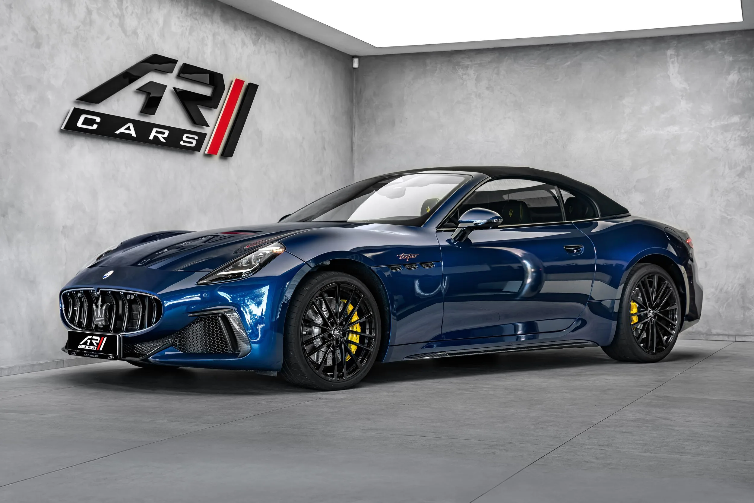 2025 Maserati GranCabrio Trofeo, 2/30