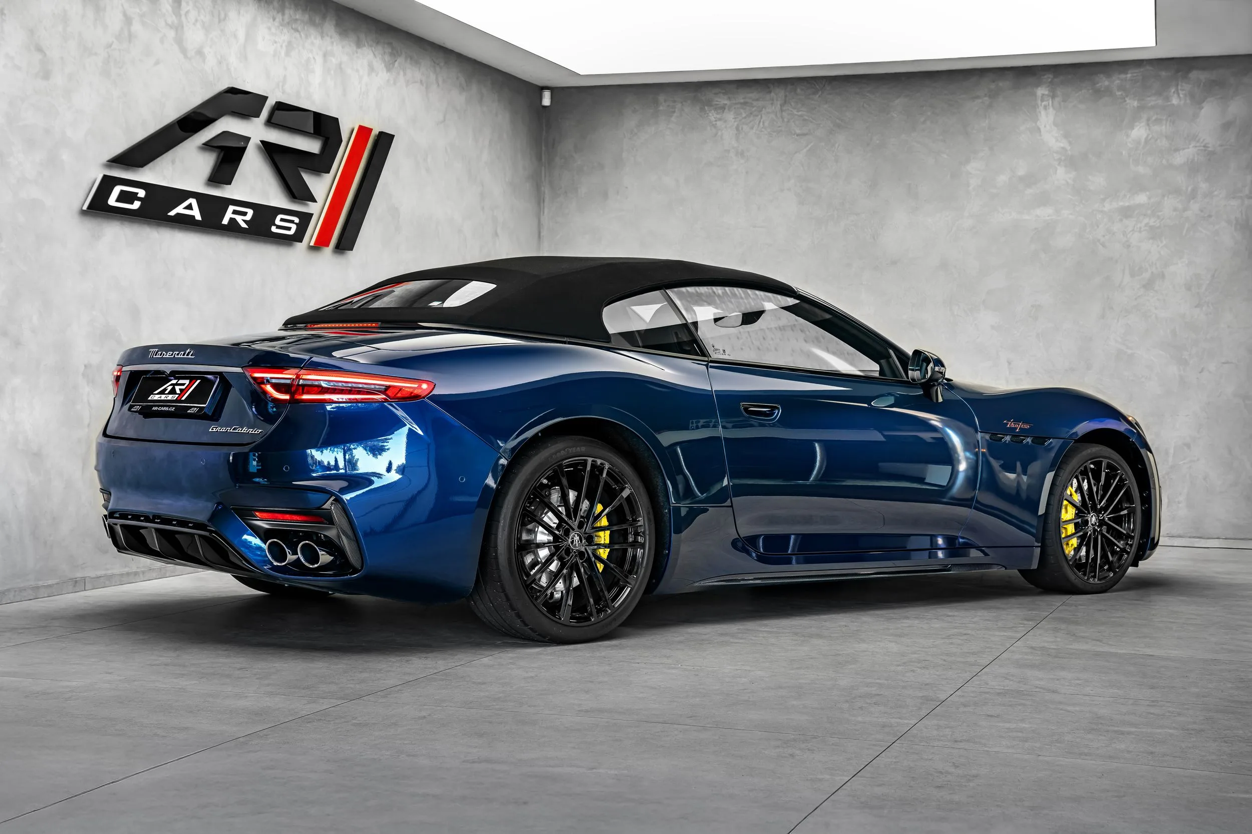 2025 Maserati GranCabrio Trofeo, 6/30