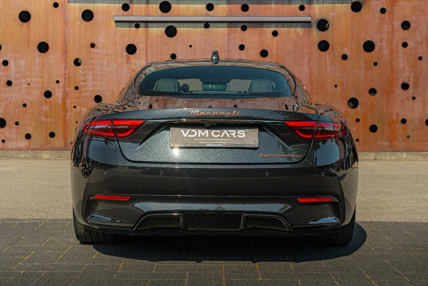 2025 Maserati GranTurismo Folgore offered by a supercar dealer in Gronau, Germany, photo 5 of 25