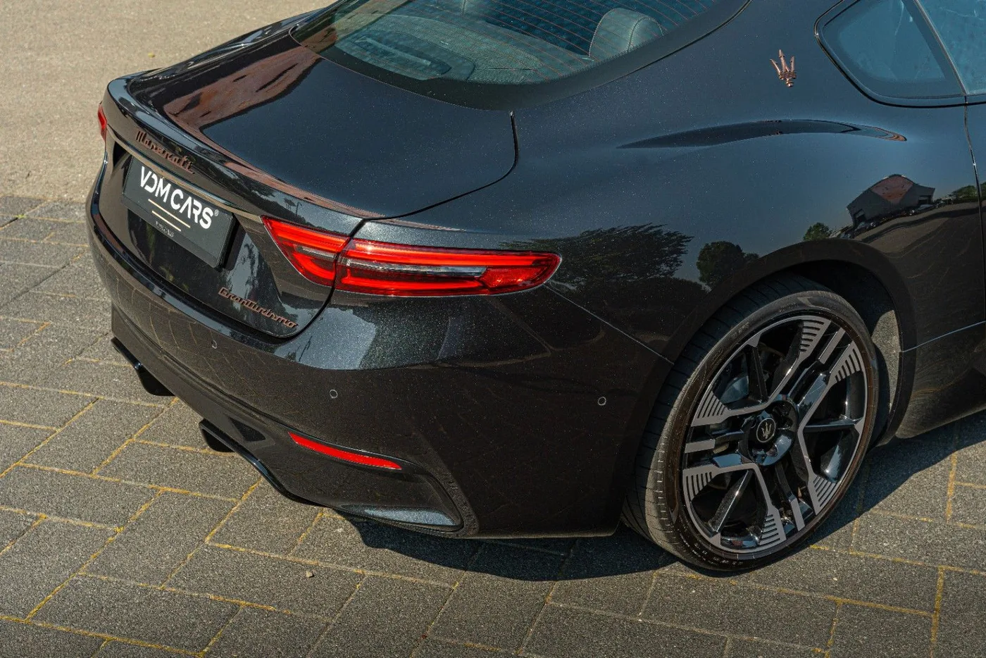 2025 Maserati GranTurismo Folgore offered by a supercar dealer in Gronau, Germany, photo 9 of 25