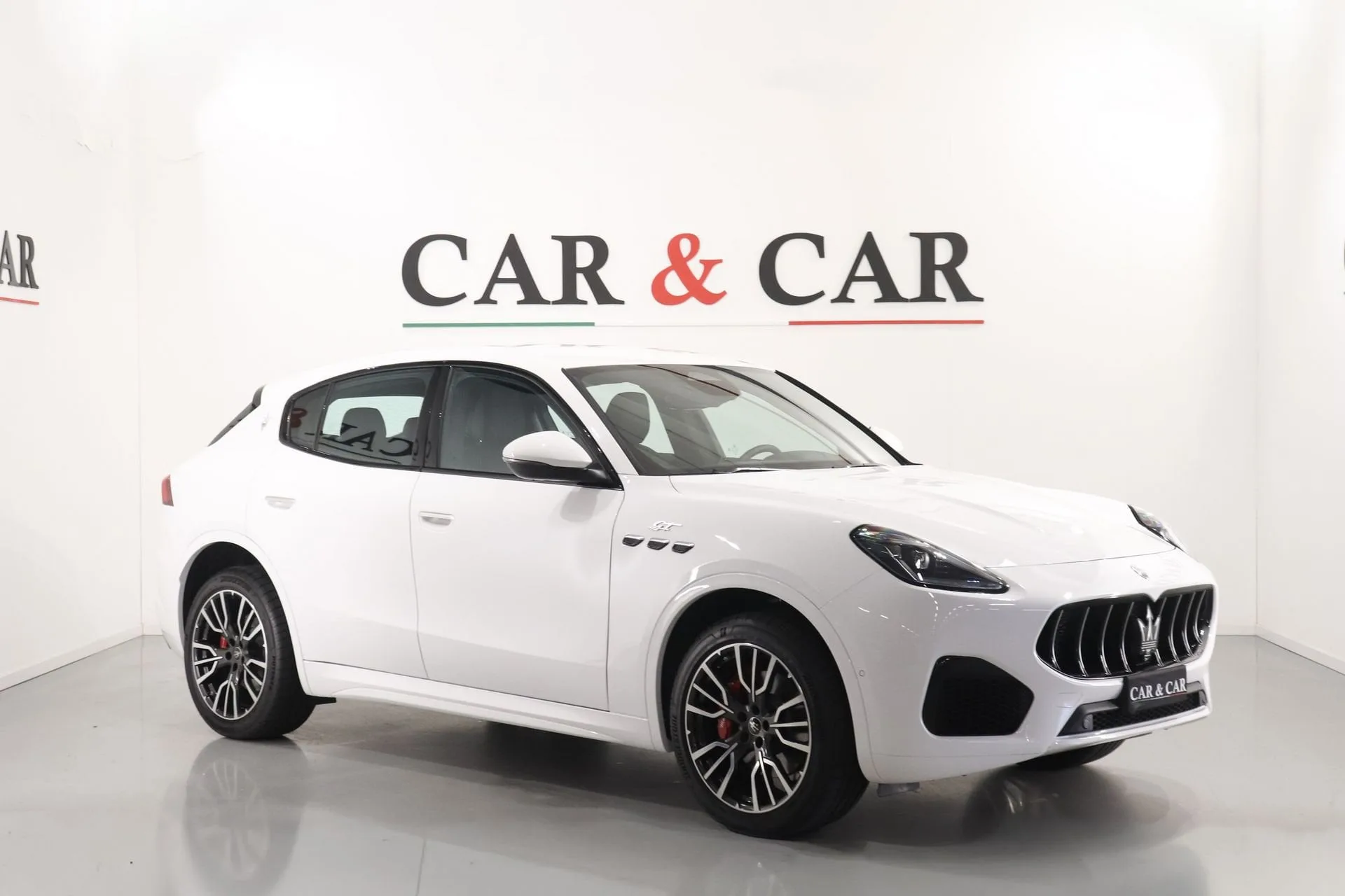 2025 Maserati Grecale GT offered by a supercar dealer in Zibido San Giacomo, Italy, main photo
