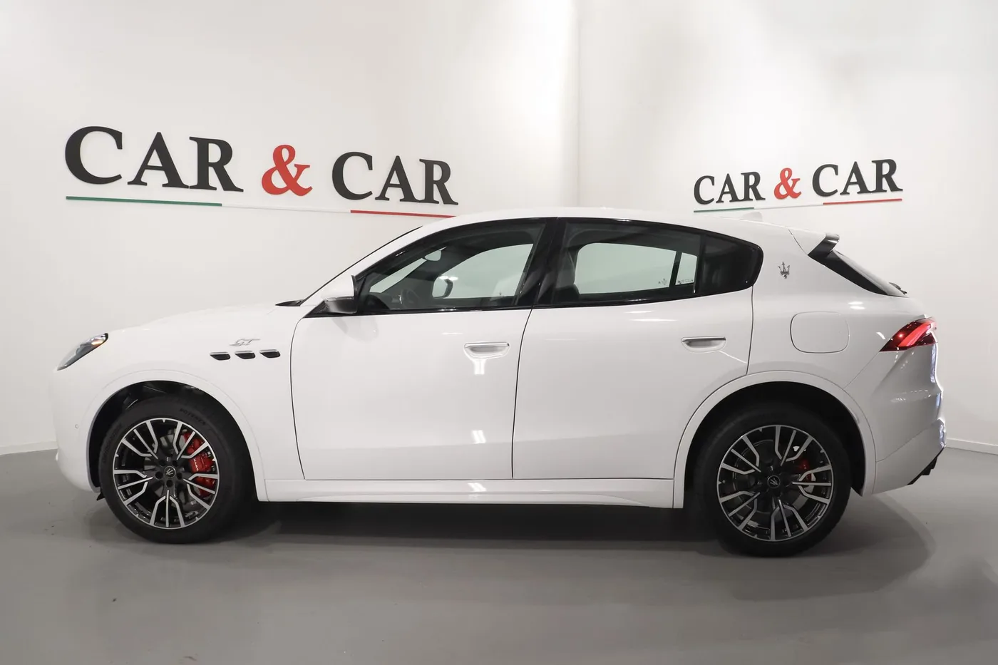 2025 Maserati Grecale GT proposée par un spécialiste de la supercar à Zibido San Giacomo, Italie, photo 6 sur 20
