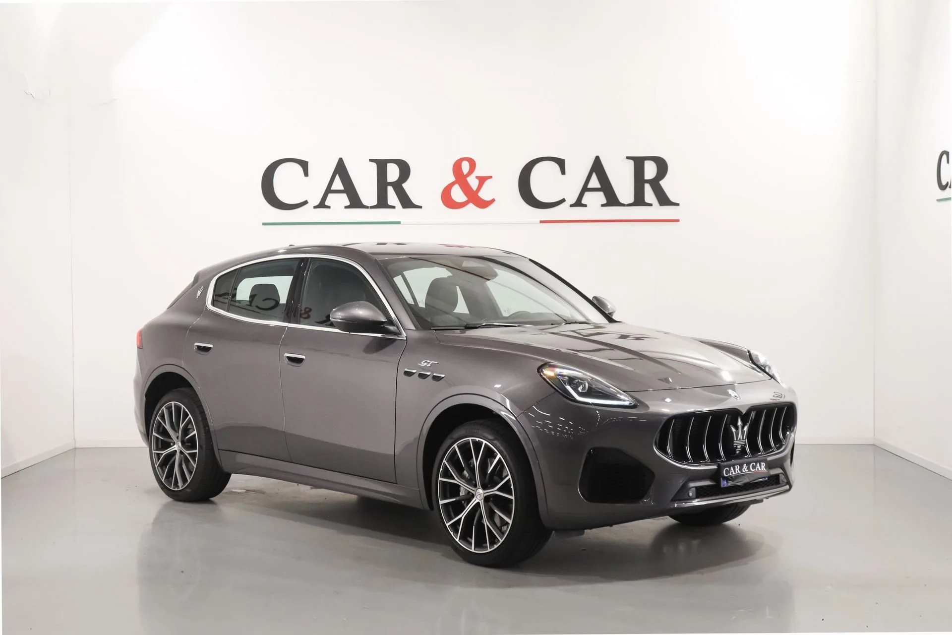2025 Maserati Grecale GT offered by a supercar dealer in Zibido San Giacomo, Italy, main photo