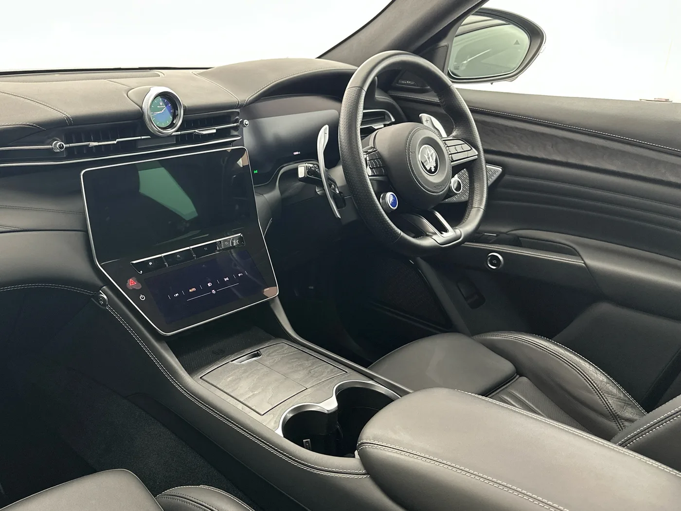 2025 Maserati Grecale Modena angeboten von einer Vertragshändlergruppe in Hatfield, Vereinigtes Königreich, Foto 9 von 25