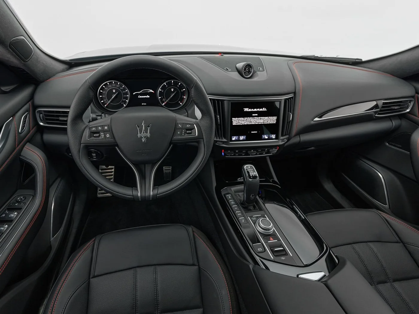 2025 Maserati Levante Modena S proposée par un concessionnaire spécialisé à Singen, Allemagne, photo 11 sur 15
